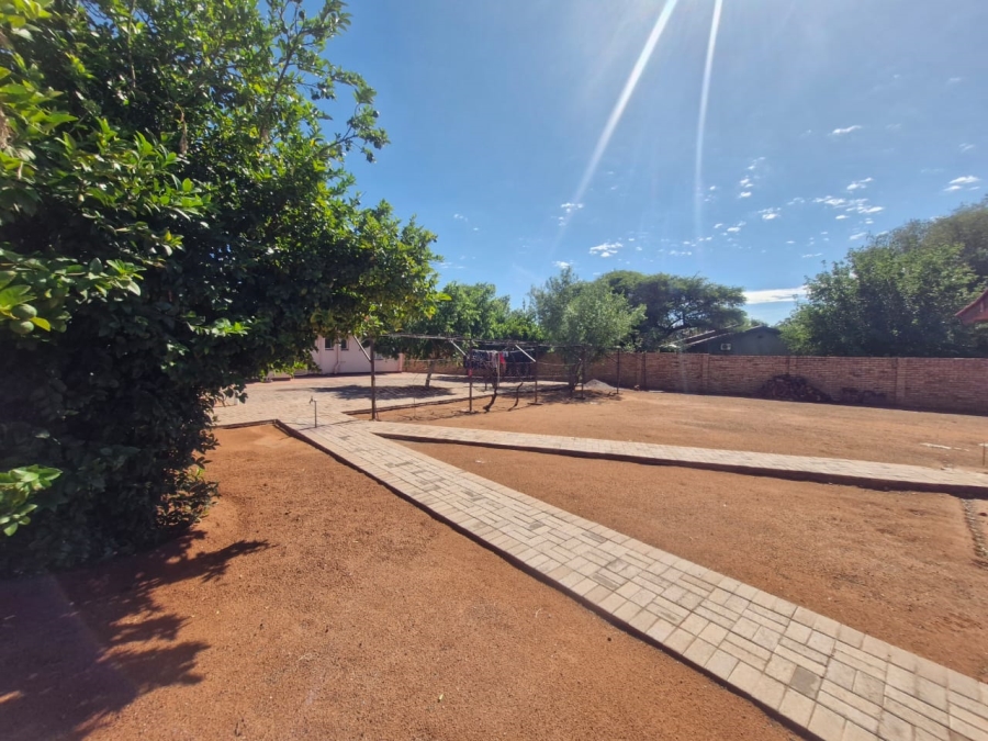 To Let 4 Bedroom Property for Rent in Kathu Northern Cape